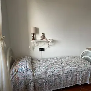 https://ca-bianca.hotelitalianriviera.com